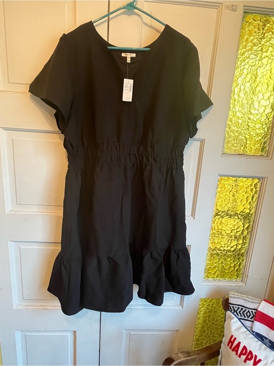 Maurices Dresses & Skirts - Maurices Black V-Neck Short Sleeve Dress